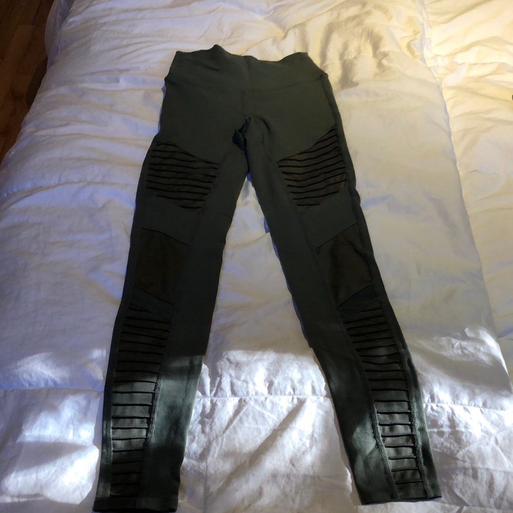 Alo Yoga High Waste Motto Pant